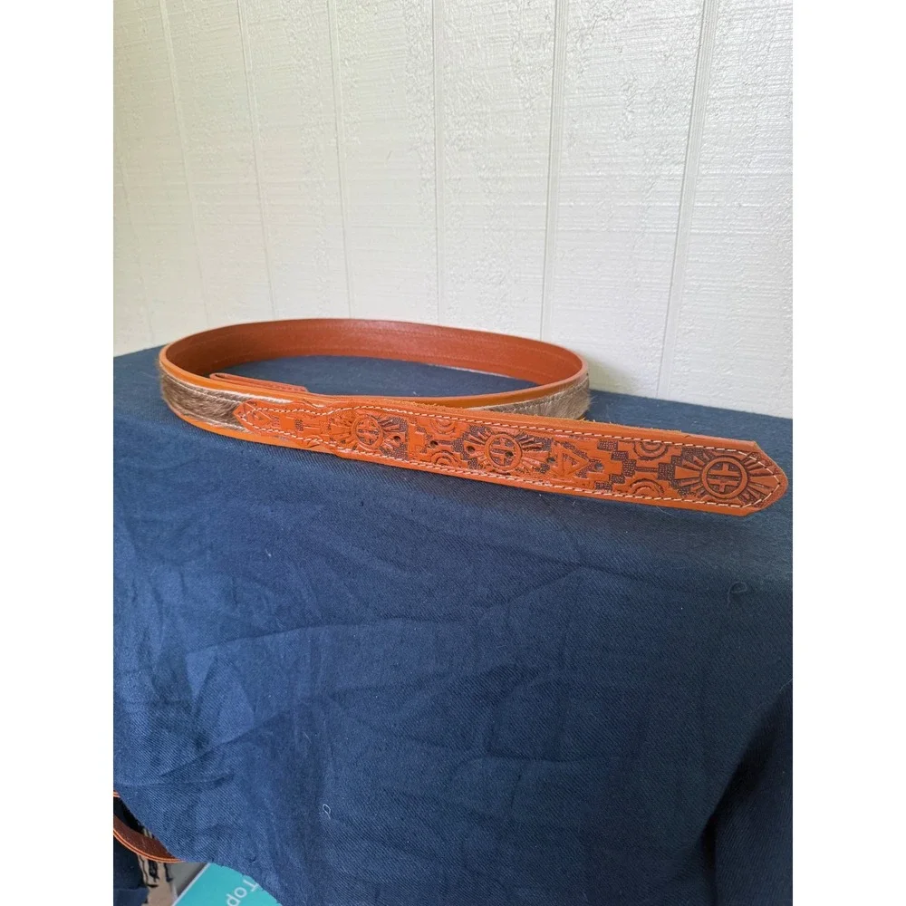 Mens Tooled Leather Western Belt cow Hide Inlay Tan Size 42 Snap On Buckle - Picture 2 of 6